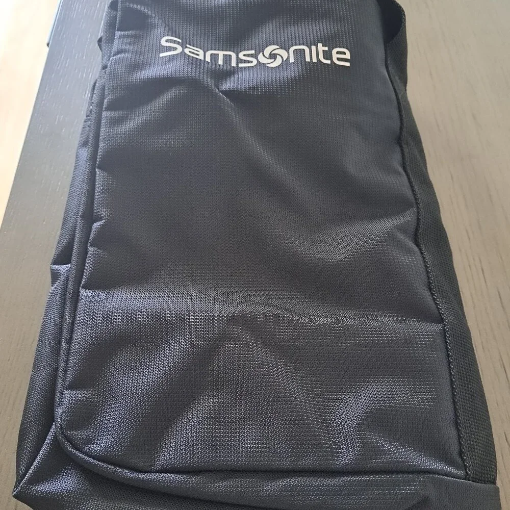 Brand New Samsonite 25” Extra Large Black Duffel Versatile Bag Lightweight